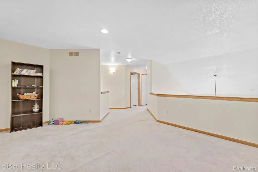 5485 Greenway Drive Trenton City MI 48183