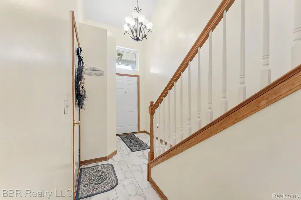 5485 Greenway Drive Trenton City MI 48183
