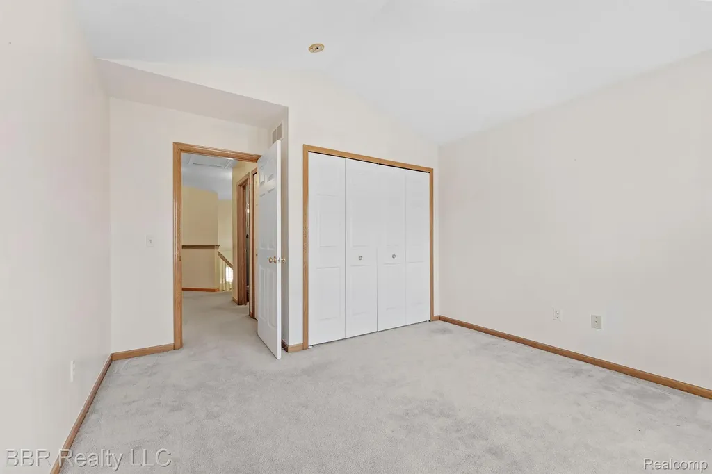 5485 Greenway Drive Trenton City MI 48183