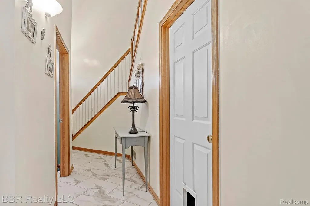 5485 Greenway Drive Trenton City MI 48183