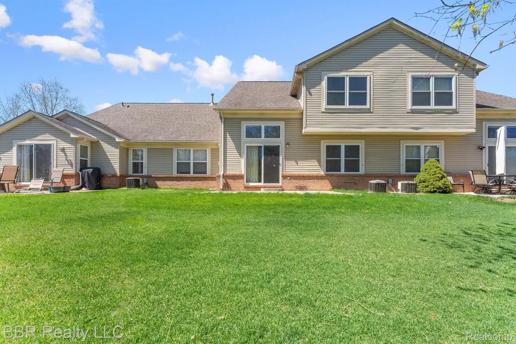 5485 Greenway Drive Trenton City MI 48183