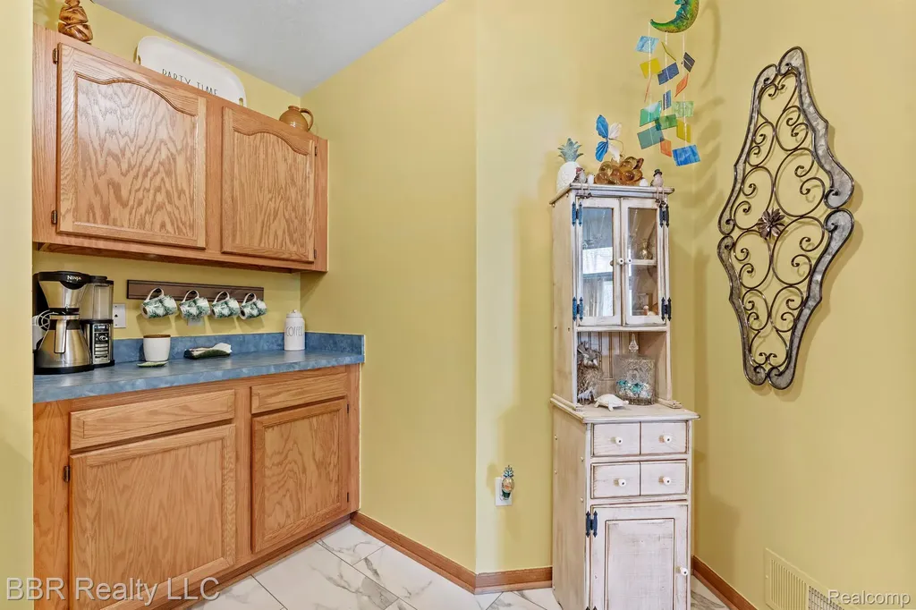 5485 Greenway Drive Trenton City MI 48183