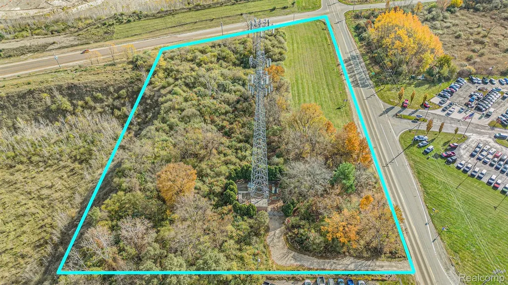 8815 E Holly Road Springfield Charter Township MI 48442