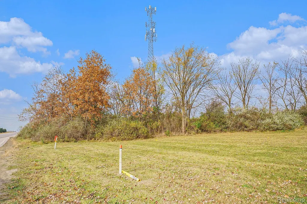 8815 E Holly Road Springfield Charter Township MI 48442