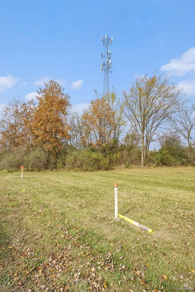 8815 E Holly Road Springfield Charter Township MI 48442