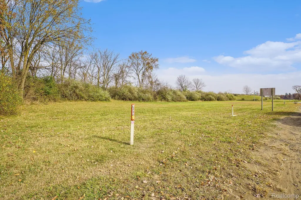 8815 E Holly Road Springfield Charter Township MI 48442