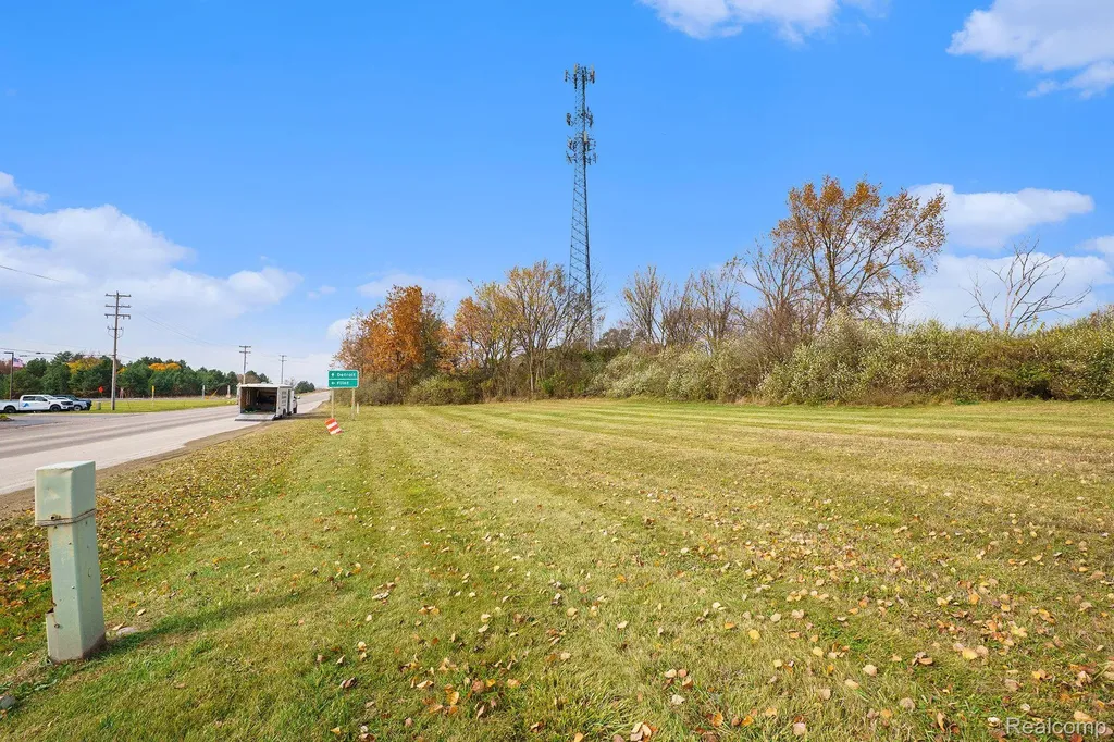 8815 E Holly Road Springfield Charter Township MI 48442