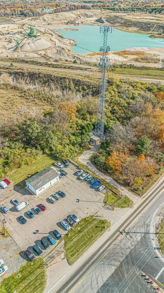 8815 E Holly Road Springfield Charter Township MI 48442
