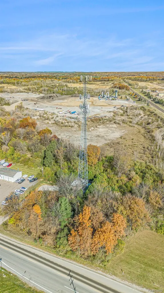 8815 E Holly Road Springfield Charter Township MI 48442