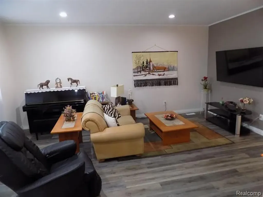 36225 Dominion Circle Sterling Heights City MI 48310