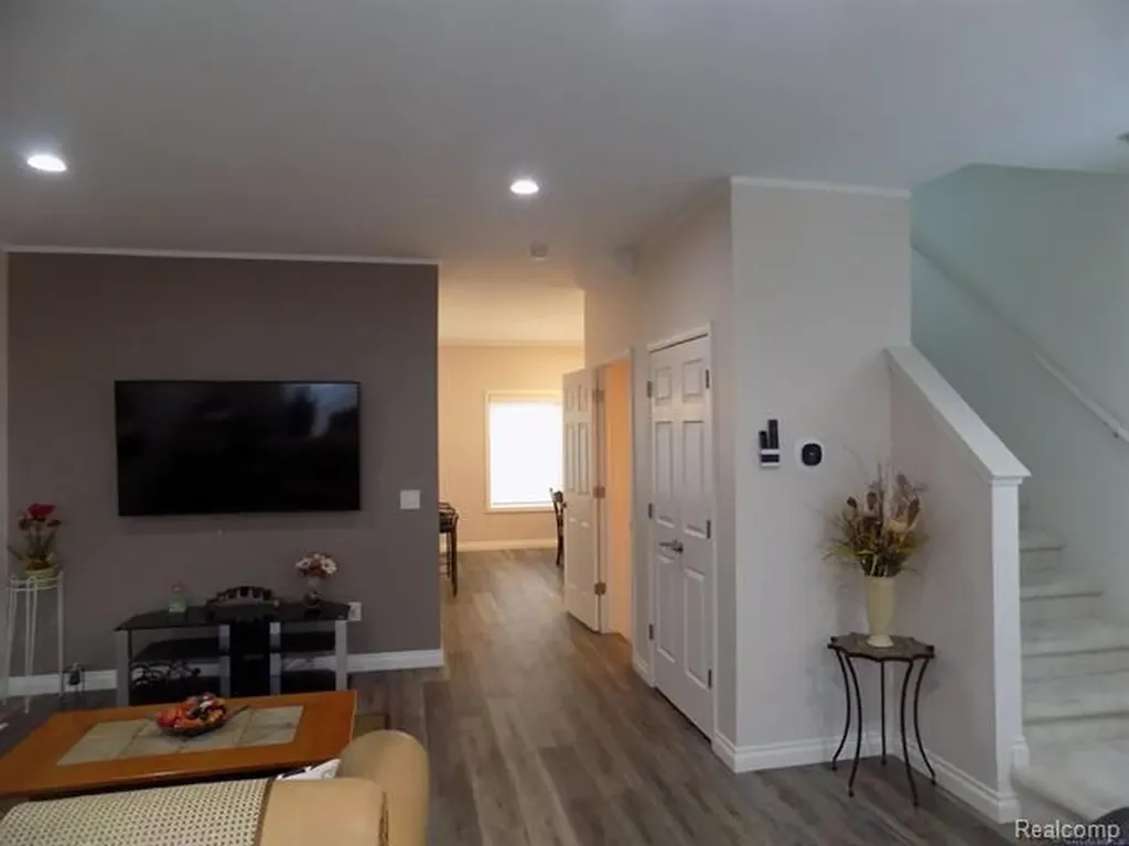 36225 Dominion Circle Sterling Heights City MI 48310