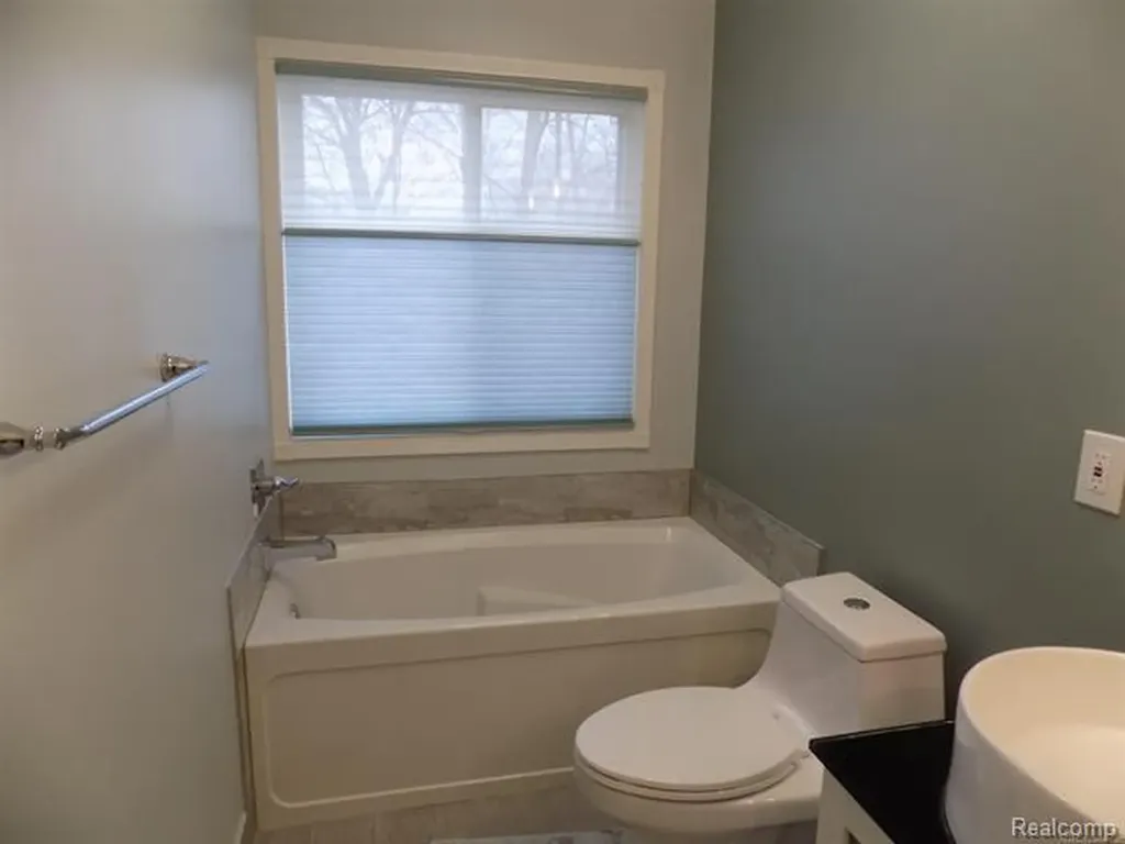 36225 Dominion Circle Sterling Heights City MI 48310