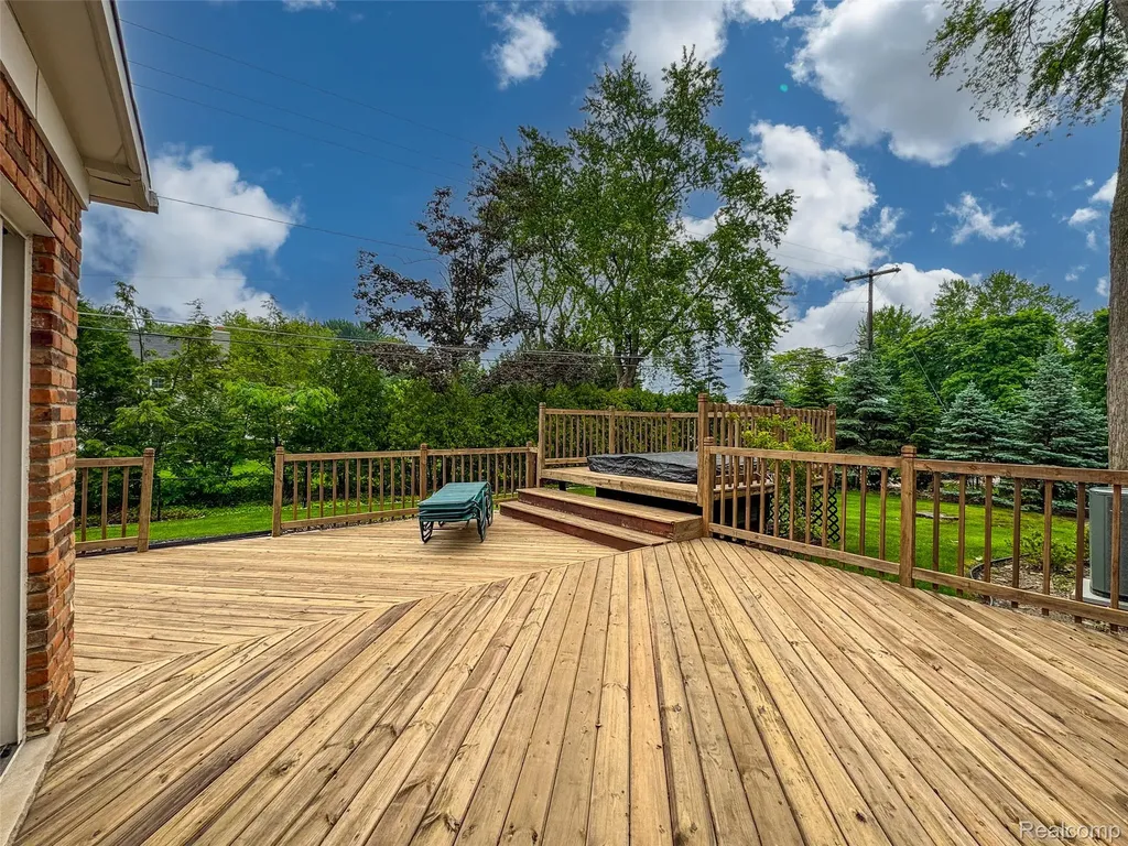 100 Overhill Road Bloomfield Hills City MI 48301