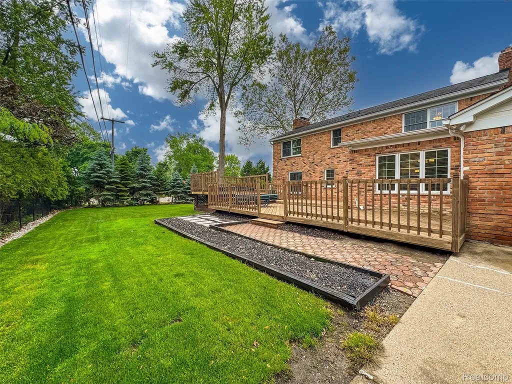 100 Overhill Road Bloomfield Hills City MI 48301