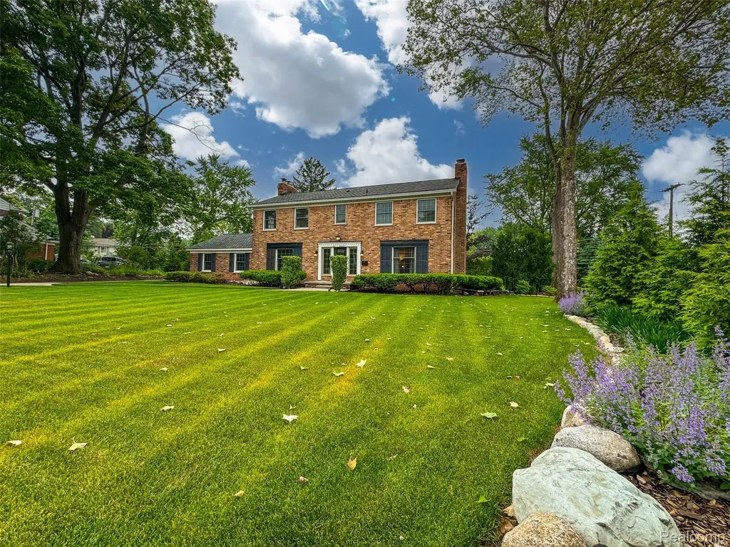 100 Overhill Road Bloomfield Hills City MI 48301