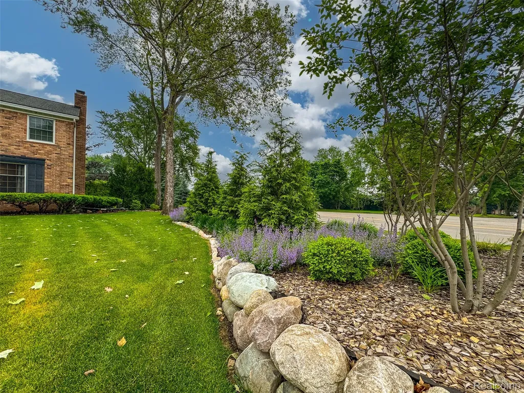 100 Overhill Road Bloomfield Hills City MI 48301