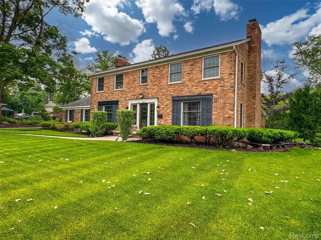 100 Overhill Road Bloomfield Hills City MI 48301