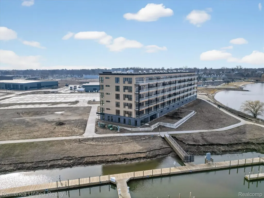 901 Adelaide Circle Muskegon City MI 49441
