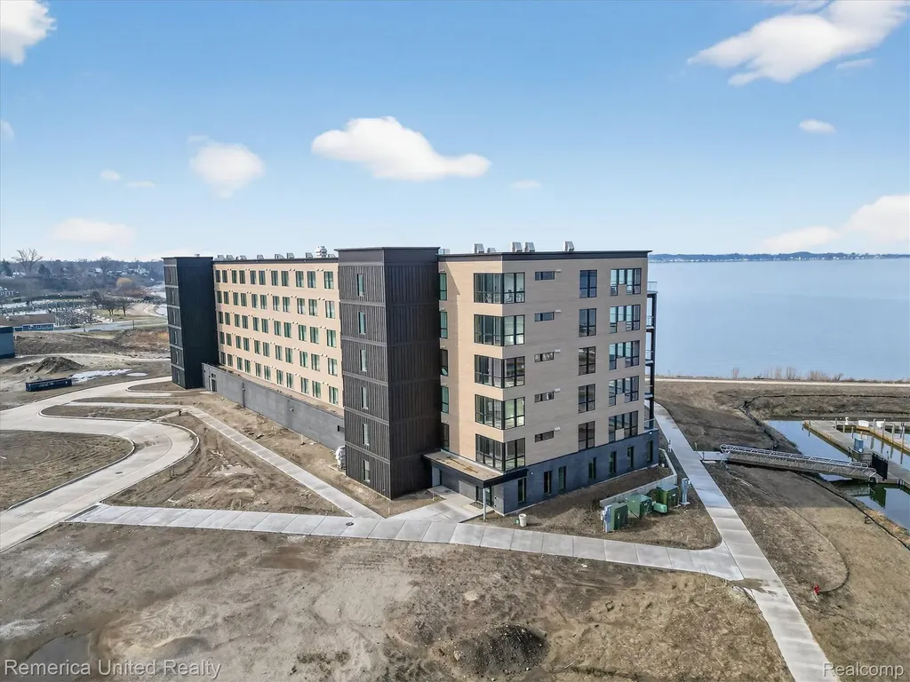 901 Adelaide Circle Muskegon City MI 49441