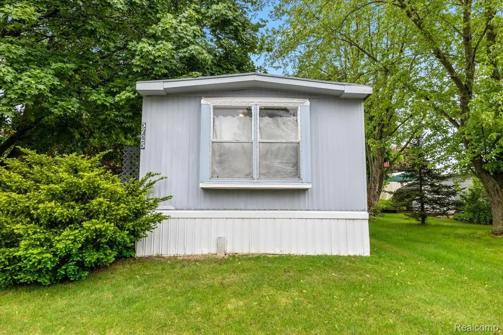3723 Pinoak Street Brandon Charter Township MI 48348