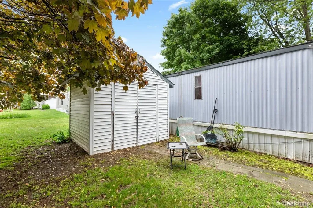 3723 Pinoak Street Brandon Charter Township MI 48348