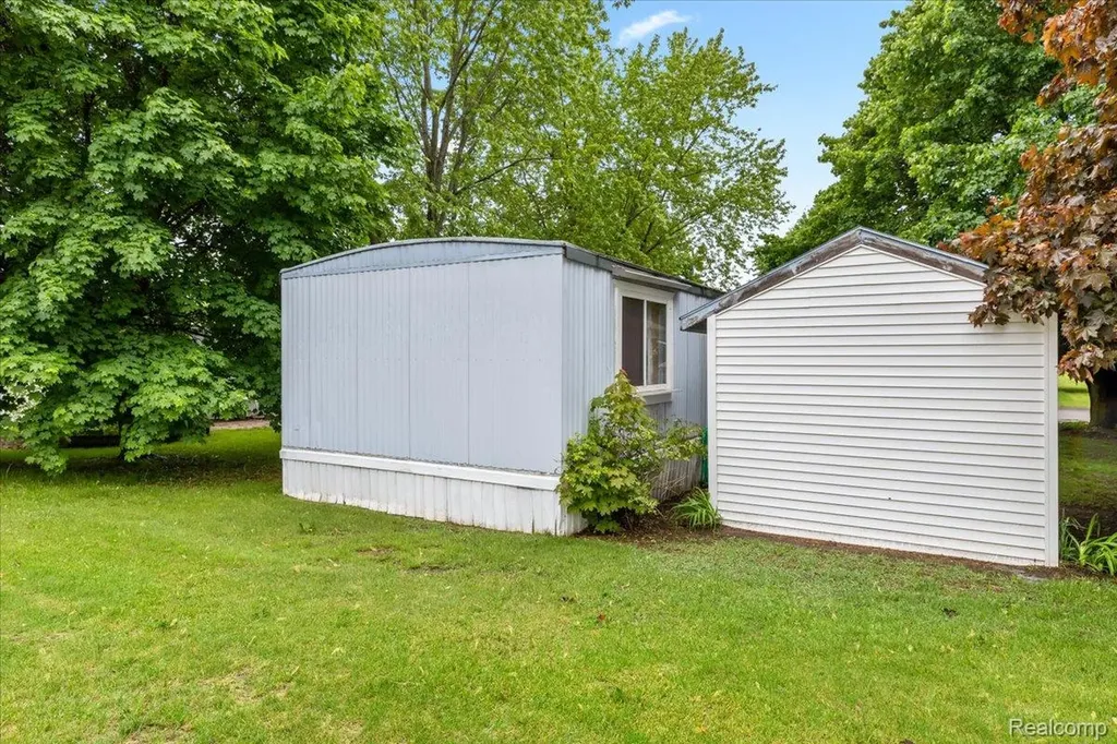 3723 Pinoak Street Brandon Charter Township MI 48348