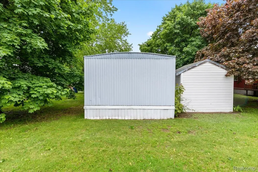 3723 Pinoak Street Brandon Charter Township MI 48348