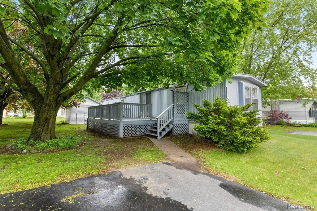 3723 Pinoak Street Brandon Charter Township MI 48348