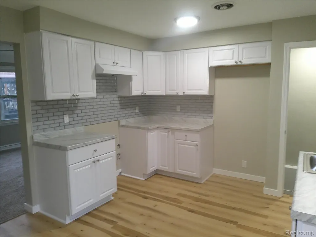 4502 Huckleberry Lane Flint City MI 48507