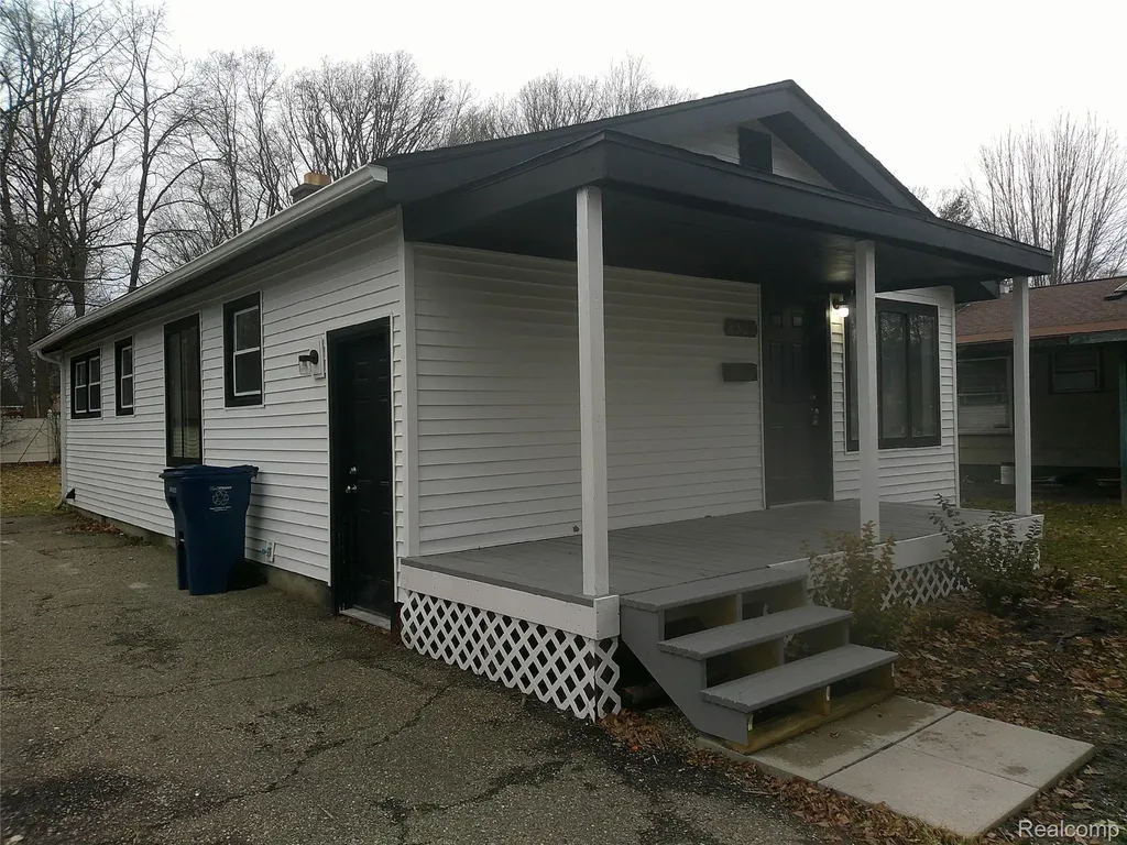 4502 Huckleberry Lane Flint City MI 48507