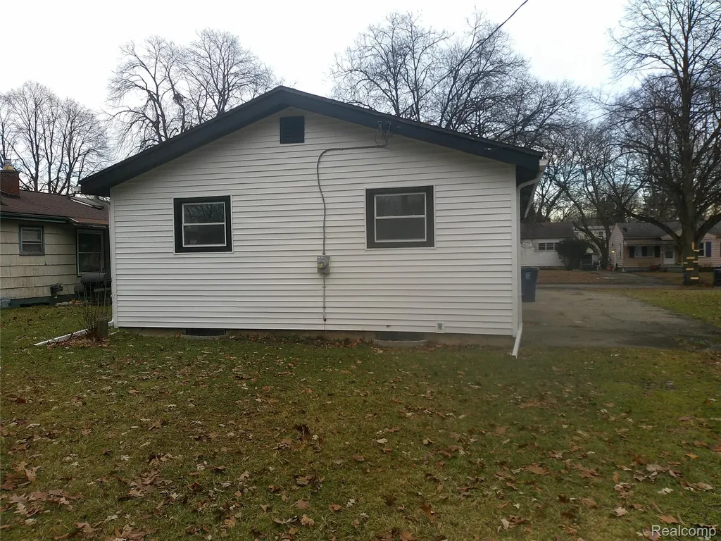4502 Huckleberry Lane Flint City MI 48507