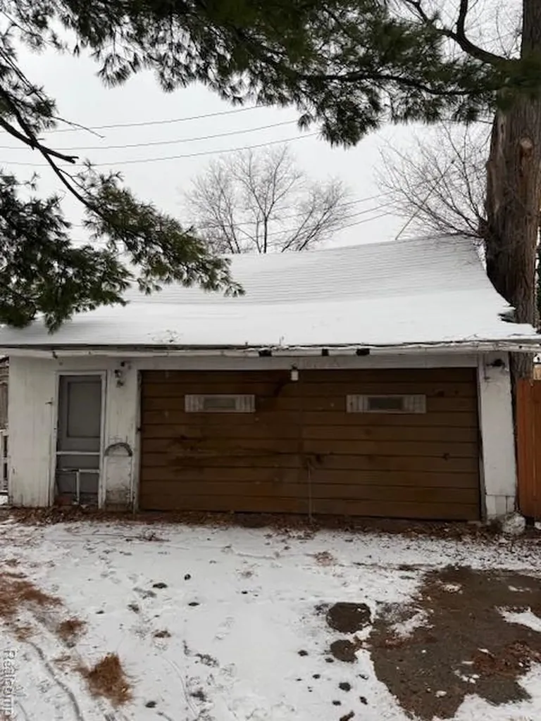 11635 Minock Street Detroit City MI 48228