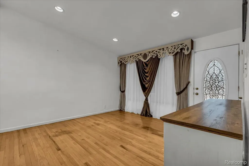 3511 Elizabeth Street Melvindale City MI 48122