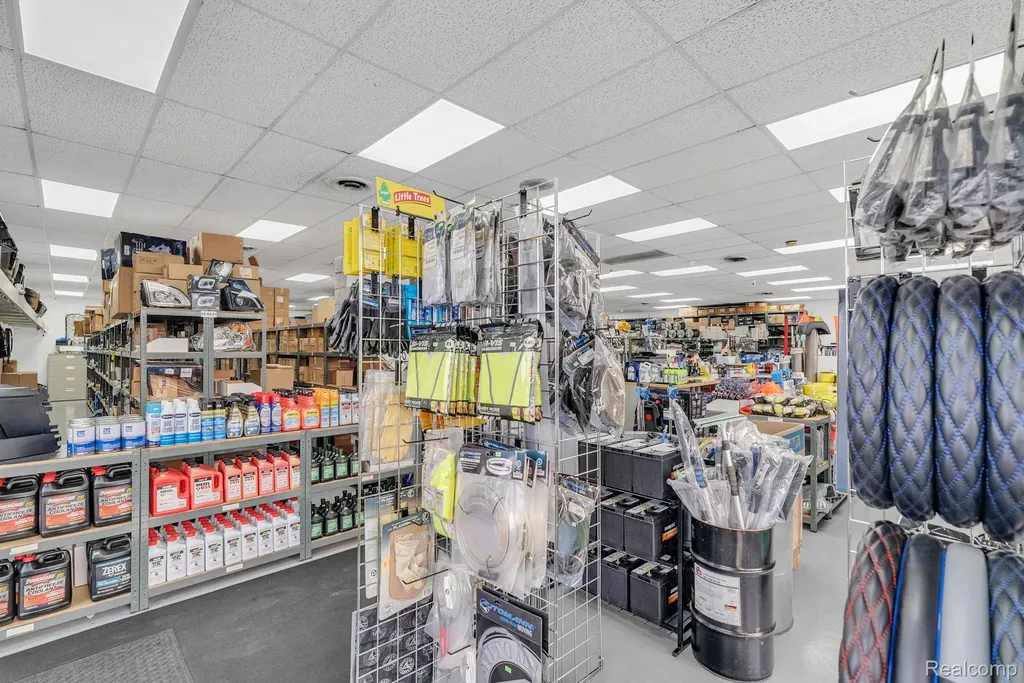 1475 S Newburgh Road Westland City MI 48186