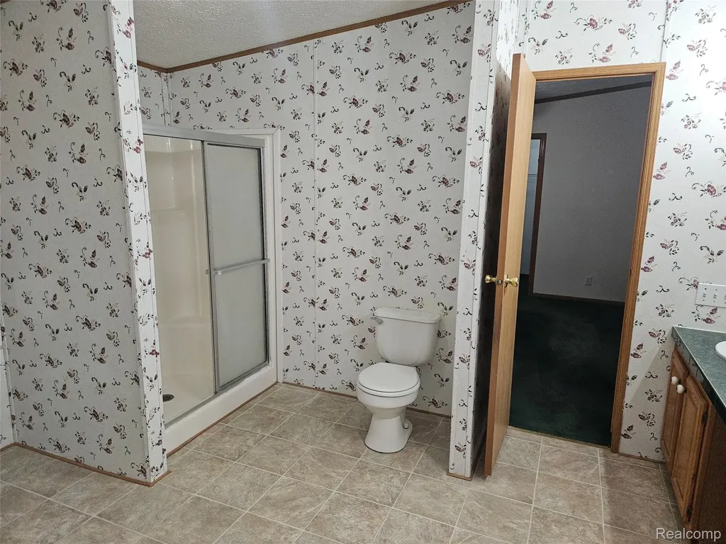 312 Black Oak Flint City MI 48506