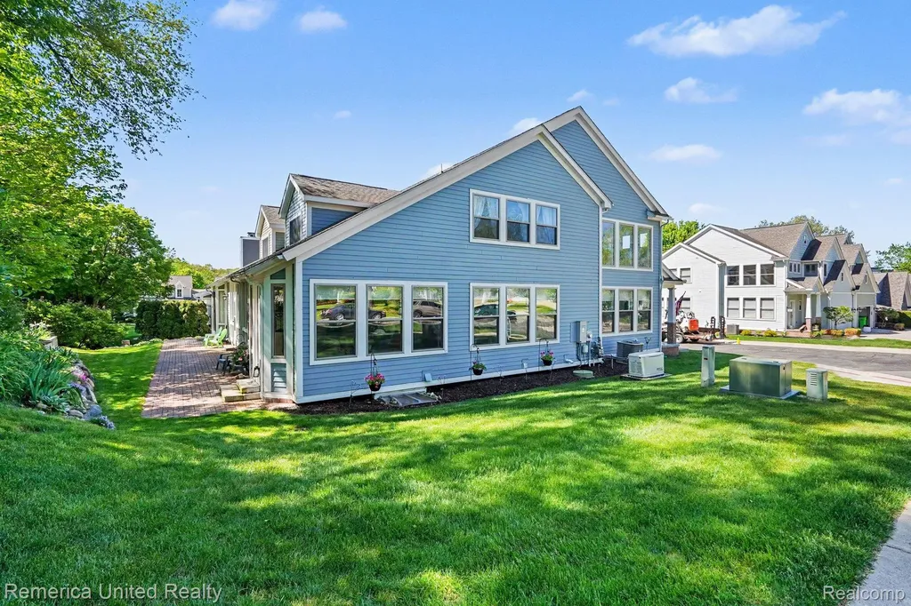 301 River Wood Trail Milford Village MI 48381