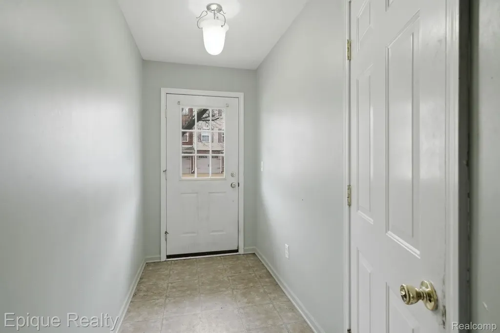 2206 Knotty Pine Trail Howell City MI 48855