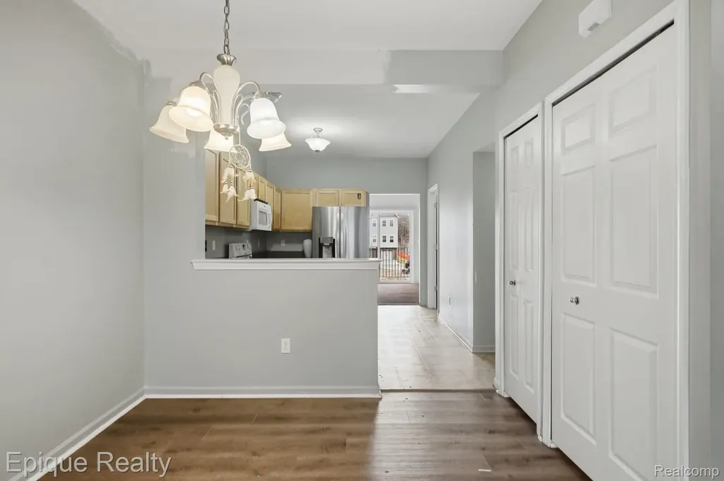 2206 Knotty Pine Trail Howell City MI 48855