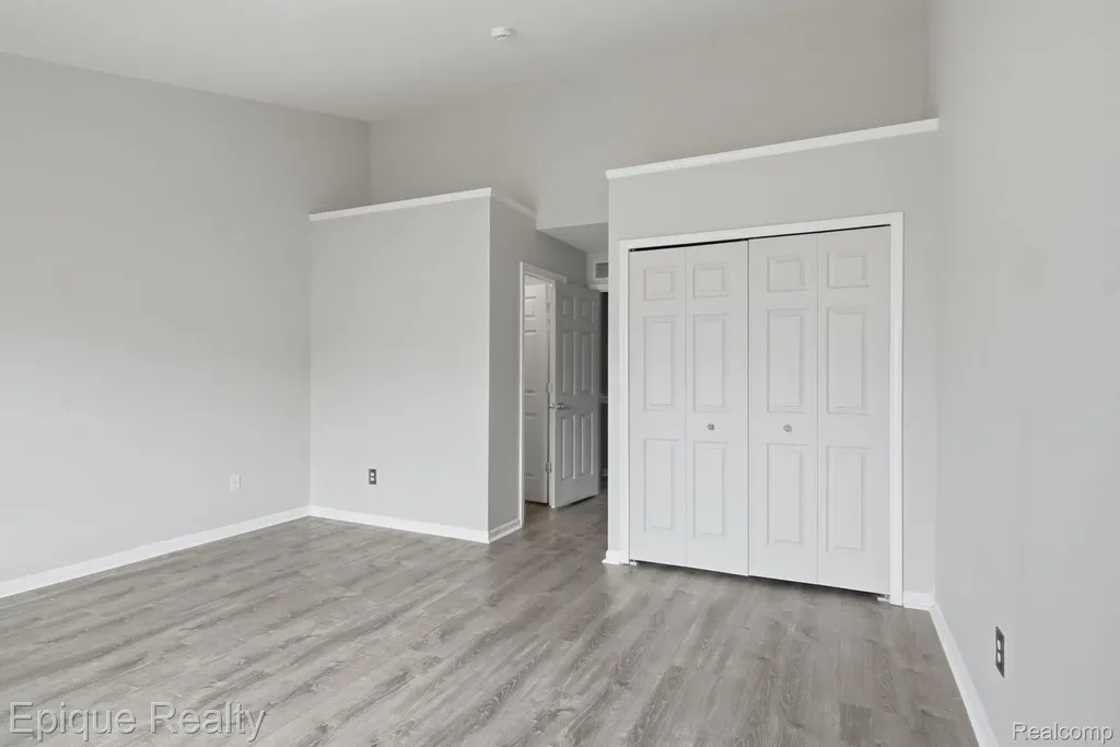 2206 Knotty Pine Trail Howell City MI 48855
