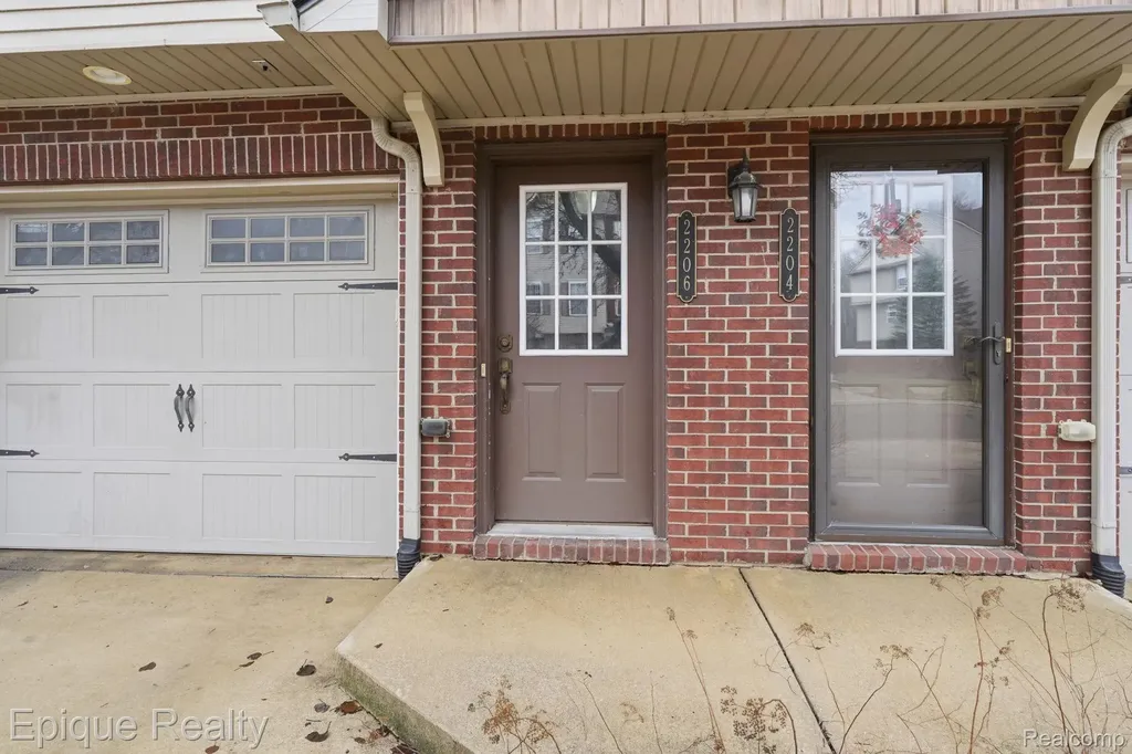 2206 Knotty Pine Trail Howell City MI 48855