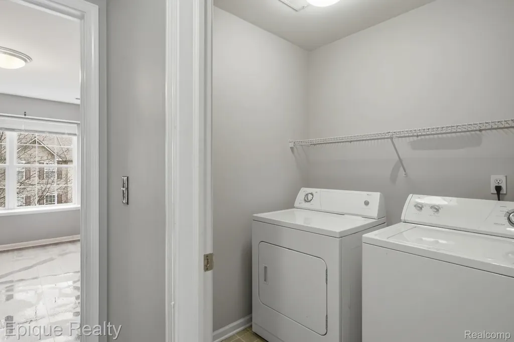 2206 Knotty Pine Trail Howell City MI 48855