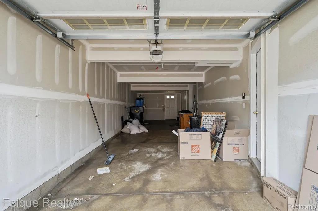 2206 Knotty Pine Trail Howell City MI 48855