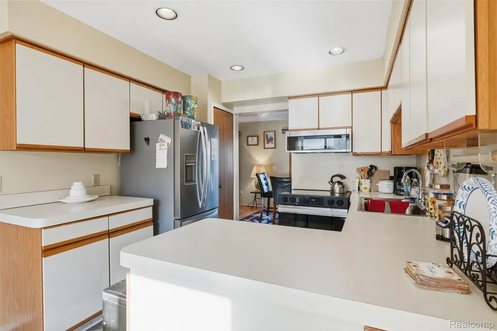 20148 Evergreen Meadows Road Southfield City MI 48076