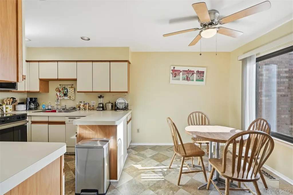 20148 Evergreen Meadows Road Southfield City MI 48076