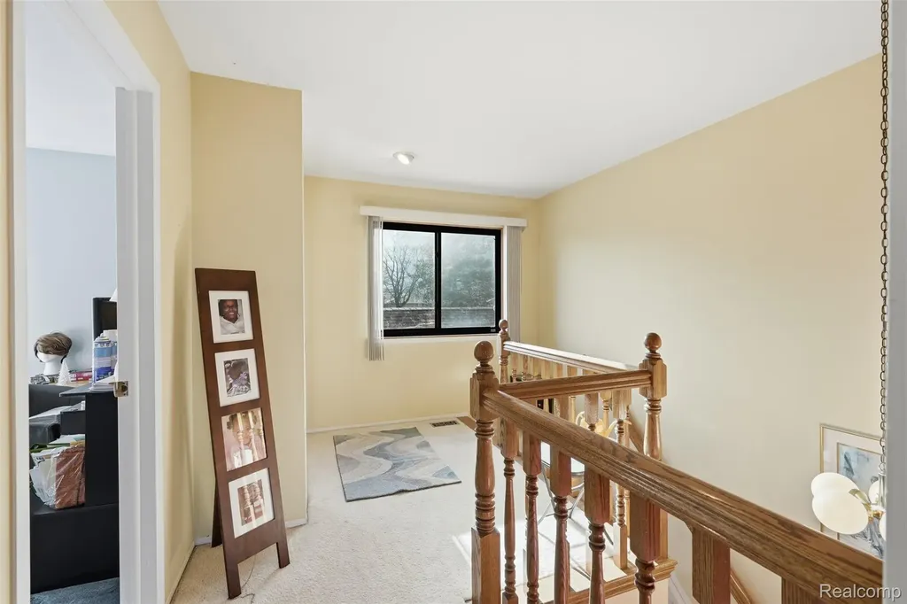 20148 Evergreen Meadows Road Southfield City MI 48076