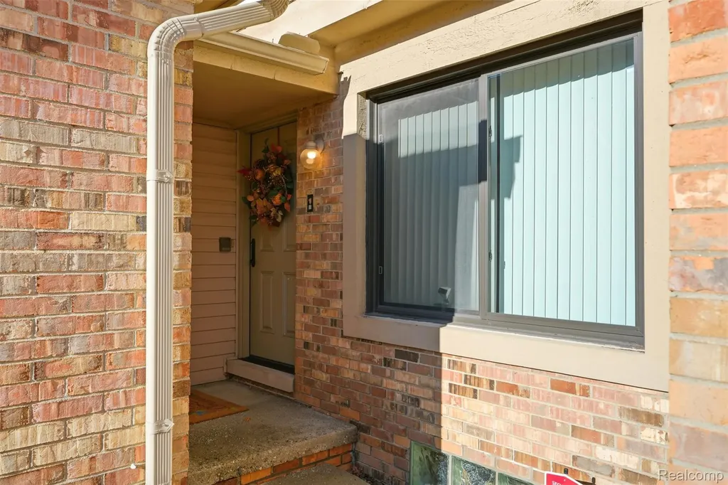 20148 Evergreen Meadows Road Southfield City MI 48076