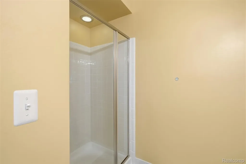 20148 Evergreen Meadows Road Southfield City MI 48076