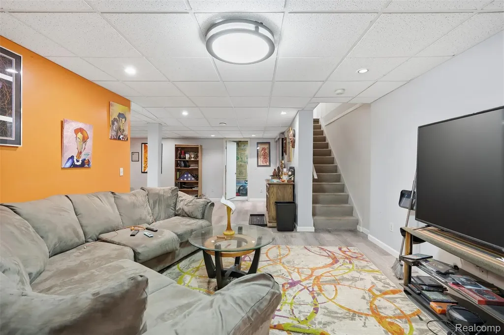 20148 Evergreen Meadows Road Southfield City MI 48076