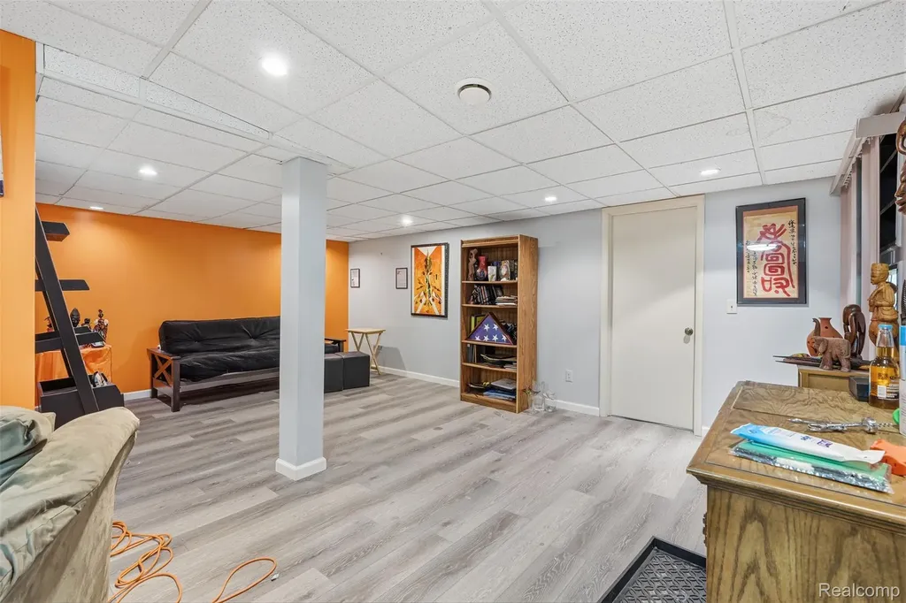 20148 Evergreen Meadows Road Southfield City MI 48076