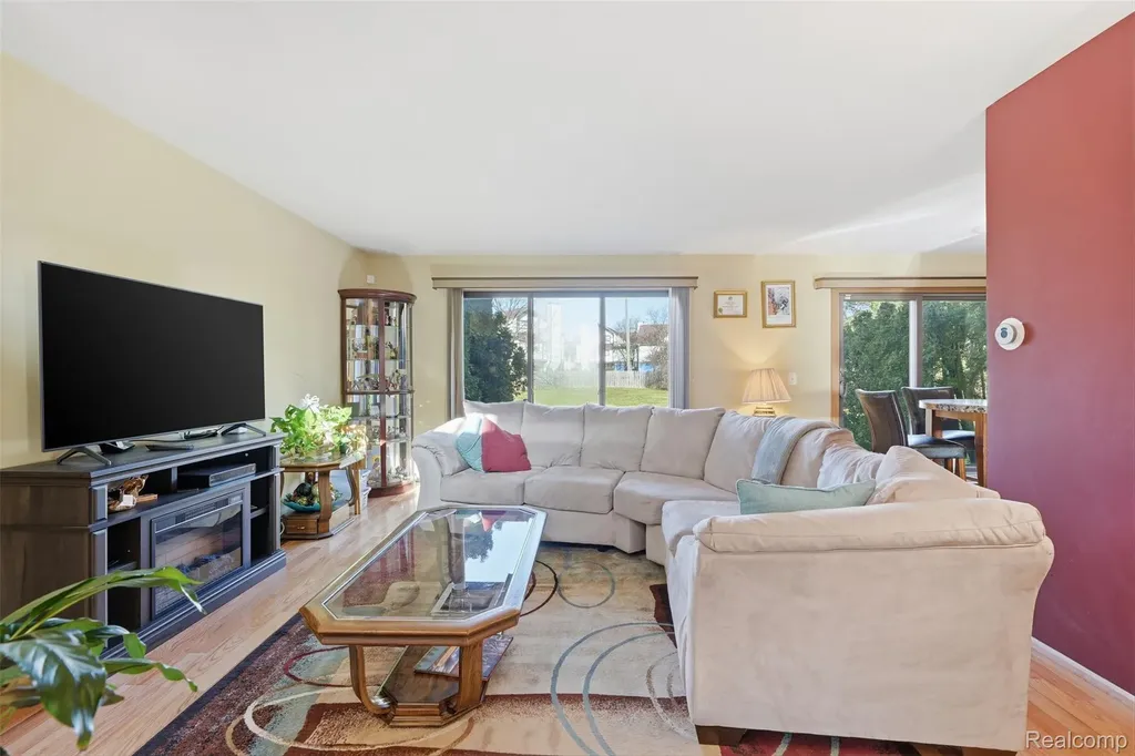 20148 Evergreen Meadows Road Southfield City MI 48076